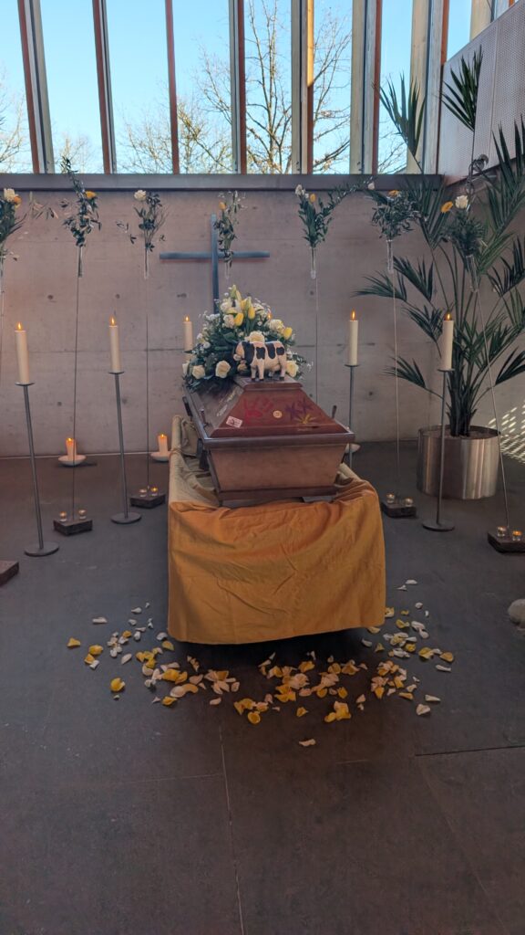 Rednerin für Abschiede und Trauerfeiern in München und Umgebung Gräfelfing, Starnberg, Dachau, Fürstenfeldbruck, Ammersee, Melanie Brüggemann Trauerrednerin Redenmanufaktur