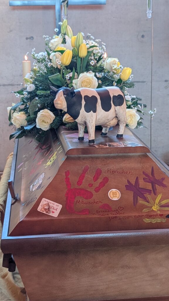 Rednerin für Abschiede und Trauerfeiern in München und Umgebung Gräfelfing, Starnberg, Dachau, Fürstenfeldbruck, Ammersee, Melanie Brüggemann Trauerrednerin Redenmanufaktur